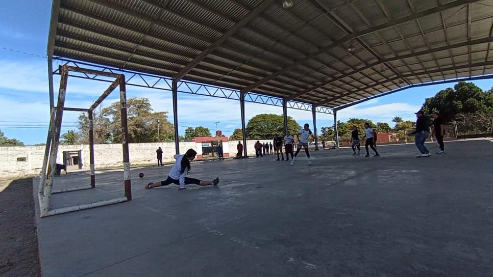 Handball, deporte que ha cambiado la vida de adolescentes de Sinaloa