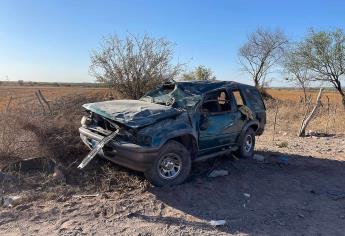 Volcadura en Salvador Alvardo deja tres adultos y un bebé lesionados