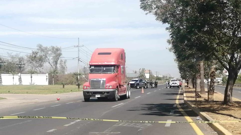 A balazos, matan a trailero en la salida sur de Culiacán