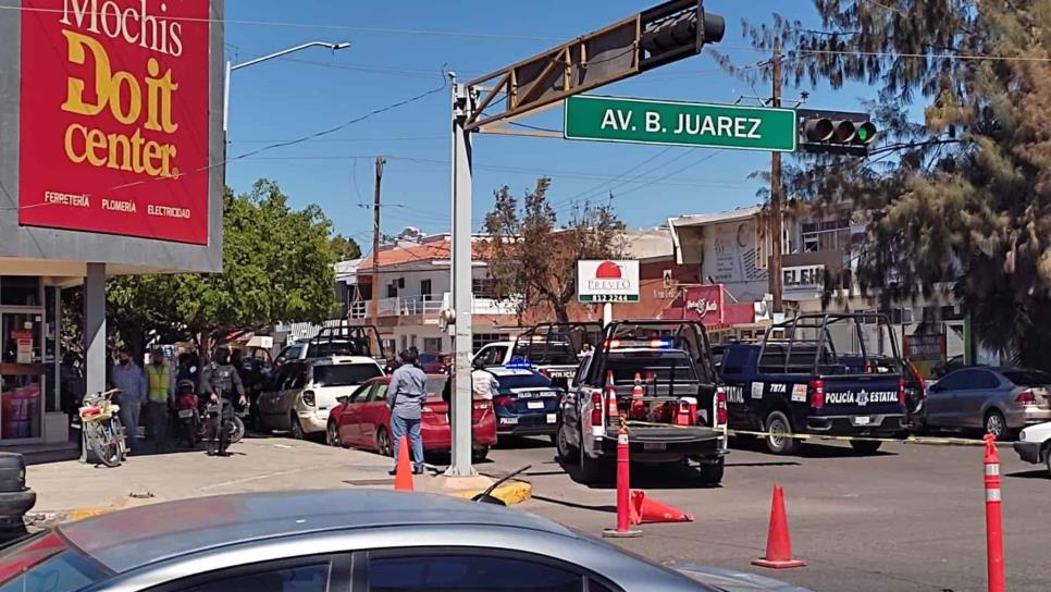 Ciudadanos frustran violento asalto a un mujer tras salir de un banco en Los Mochis