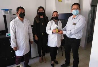 Listo el «SanitizaUAIM» desinfectante producido por el Laboratorio de Biotecnología de UAIM
