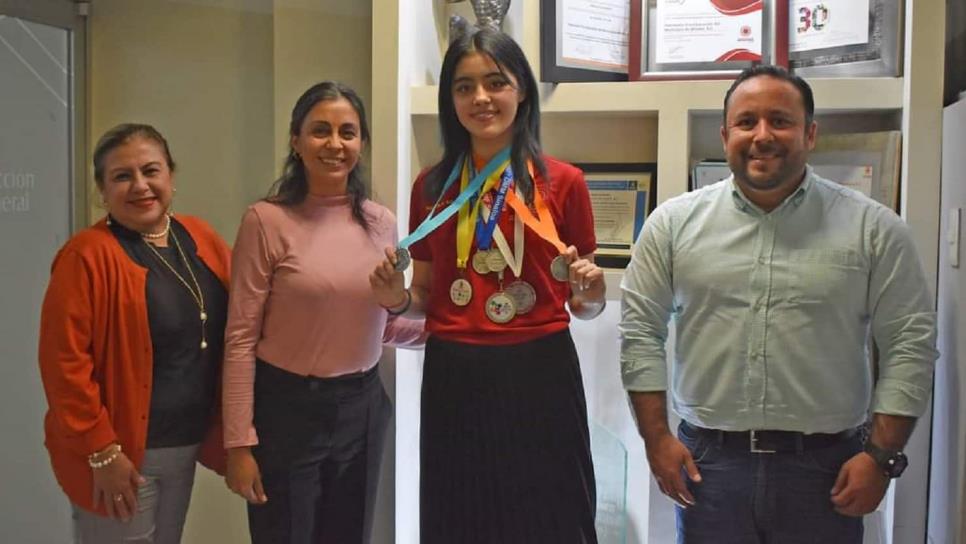 Sinaloa se cuelga el oro en matemáticas, gracias a estudiante mochitense