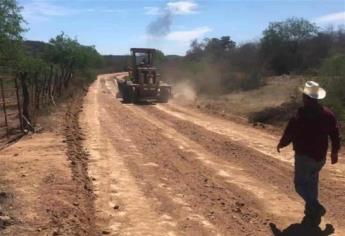 Rehabilitan caminos a centros ceremoniales y de recreación en El Fuerte