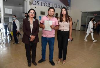 Iván y Ana Priscila se casaron en el Hospital General