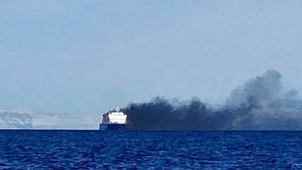 Se registra incendio en barco carguero antes de llegar a Pichilingue, BCS