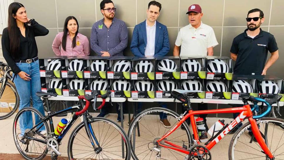 Hortitec y Bike King entregan cascos a ciclistas ahomenses