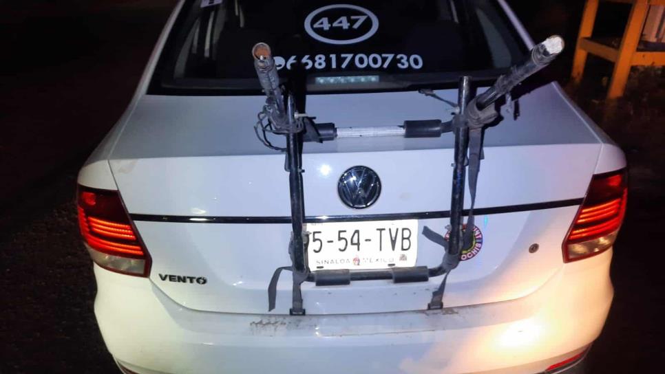 Policías de Ahome recuperan taxi robado y detienen al presunto ladrón