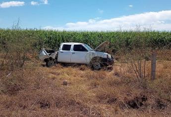 Hombre termina grave al volcar en su camioneta en el Valle de El Carrizo