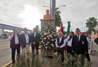Develan Busto y Placa en honor a Juan de Dios Bátiz Paredes