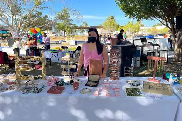 Con éxito se vivió el primer «Bazar Joven» del Gobierno Municipal Con éxito se vivió el primer «Bazar Joven» del Gobierno Municipal