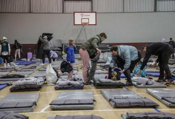 Refugiados ucranianos son ubicados en un albergue temporal en la mexicana Tijuana