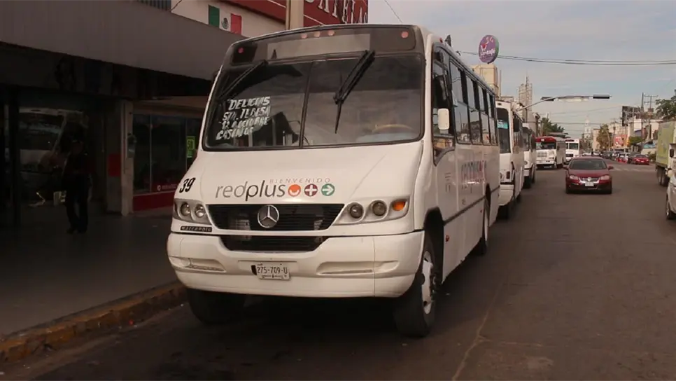 Aumento a combustibles golpea a operadores de transporte urbano
