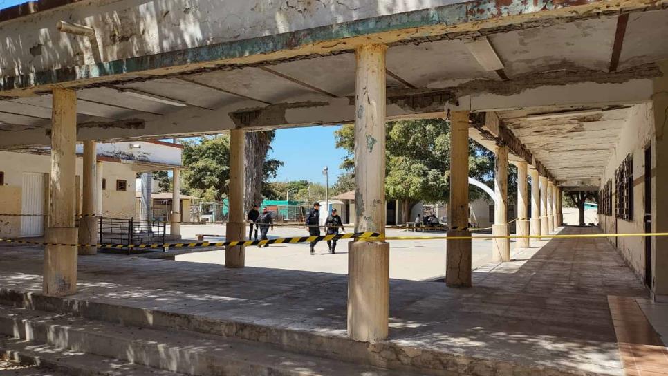 Escuela del ejido San Lorenzo Nuevo está a punto de caerse Escuela del ejido San Lorenzo Nuevo está a punto de caerse