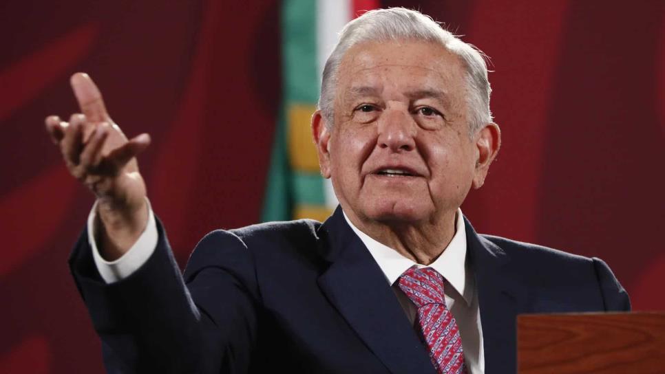 Aprobación de López Obrador repunta a 57 % previo a consulta de revocación