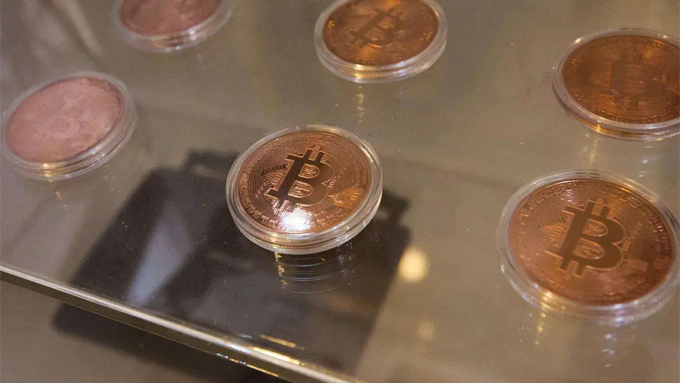 Confiscan 34 millones de dólares en criptomonedas en caso de fraude en EE.UU.