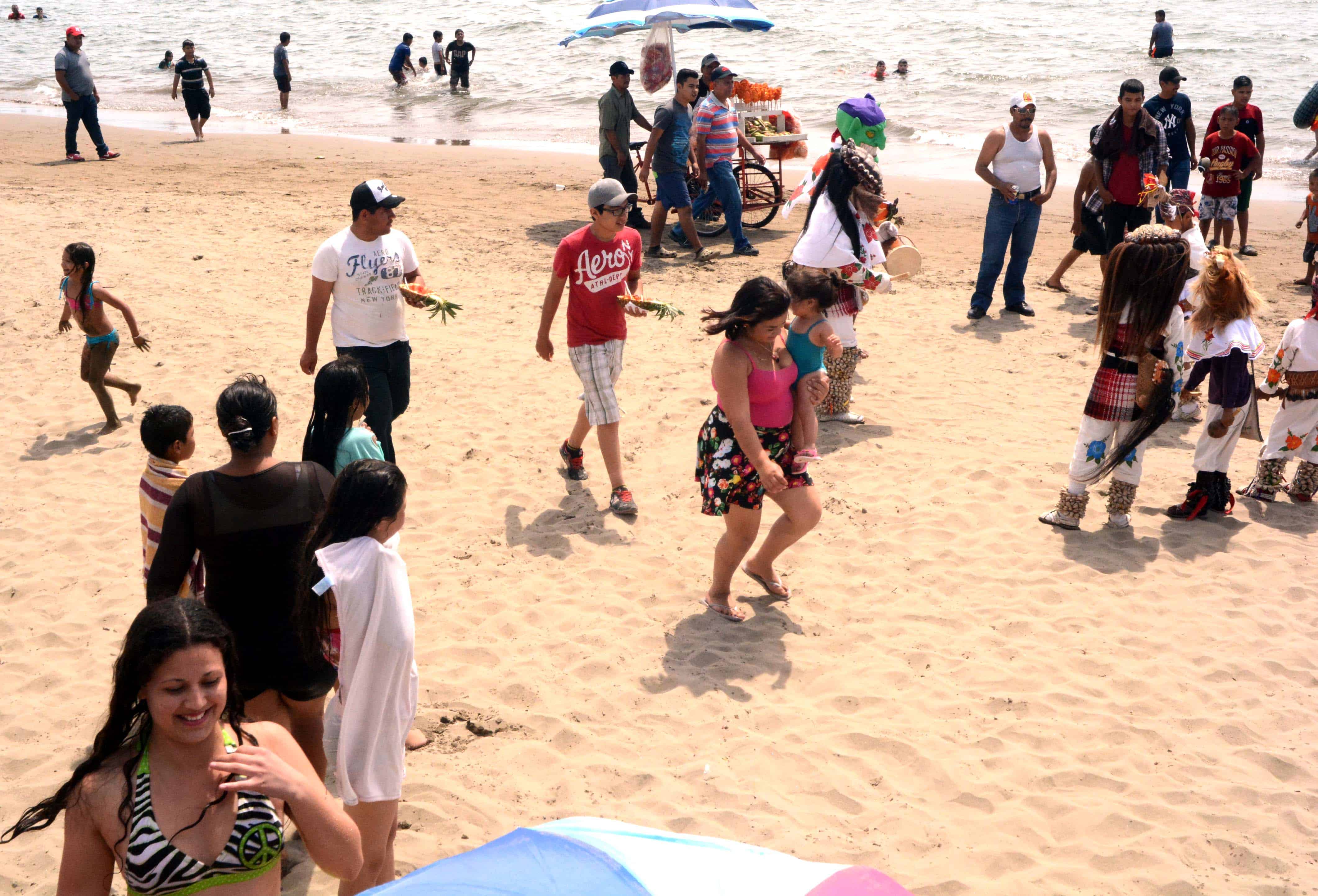 Permitirán libre ingreso de alcohol a centros de esparcimiento de Ahome