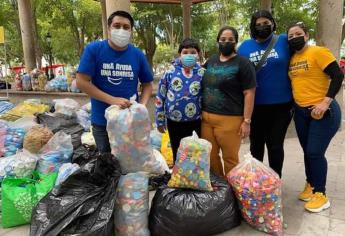 ¡Es hoy! «Una Ayuda Una Sonrisa» invita a donar tapitas de plástico en la Plazuela