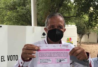 «No hay vuelta atrás, AMLO seguirá», asegura Estrada Ferreiro al votar
