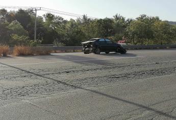 Encontronazo en carretera México 15 deja daños materiales
