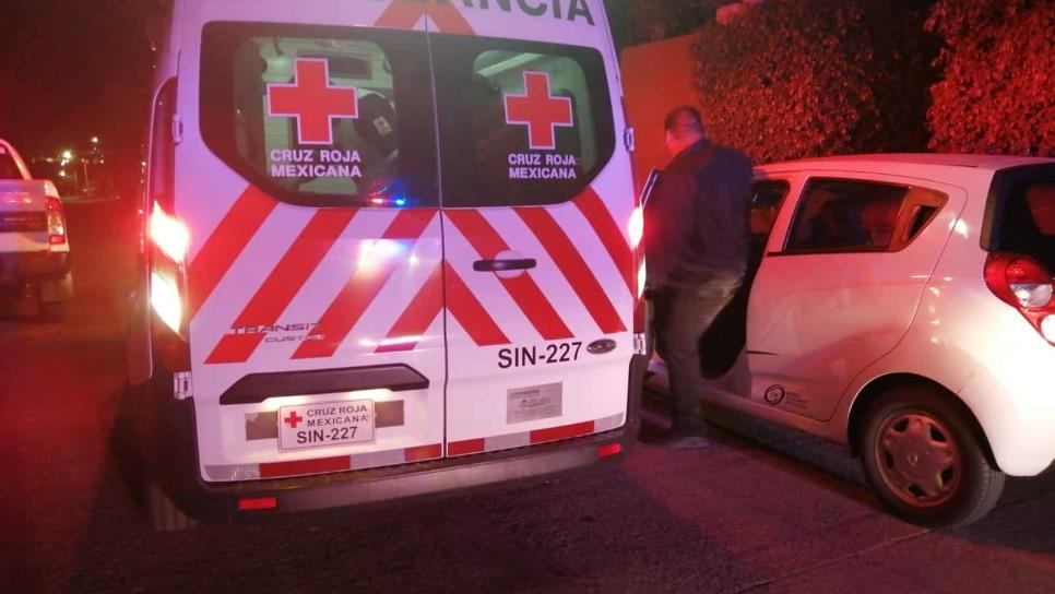 Joven sufre navajazo en intento de asalto en el sector Barrancos, en Culiacán