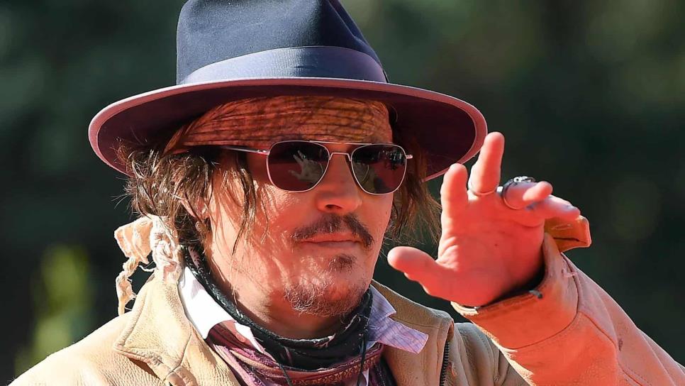 El médico de Johnny Depp dice que encontró su dedo en la escena de una pelea