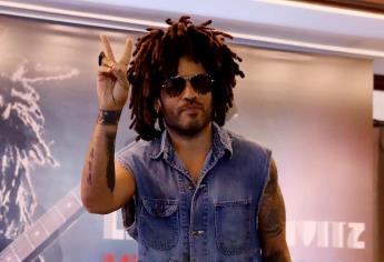 Lenny Kravitz presume paseo por las calles de la Ciudad de México