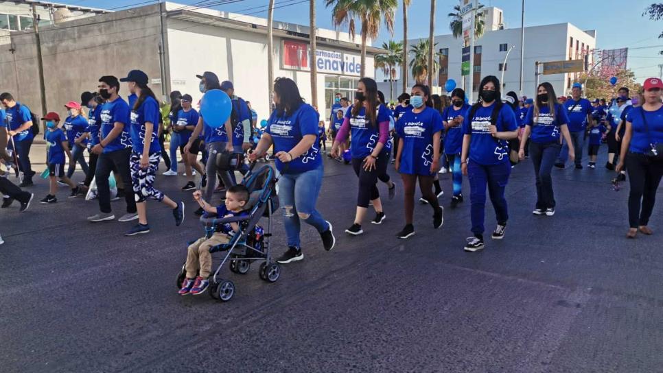 Los Mochis se pinta de azul con caminata «Súmate: Todos conocemos a alguien con autismo, 2022»