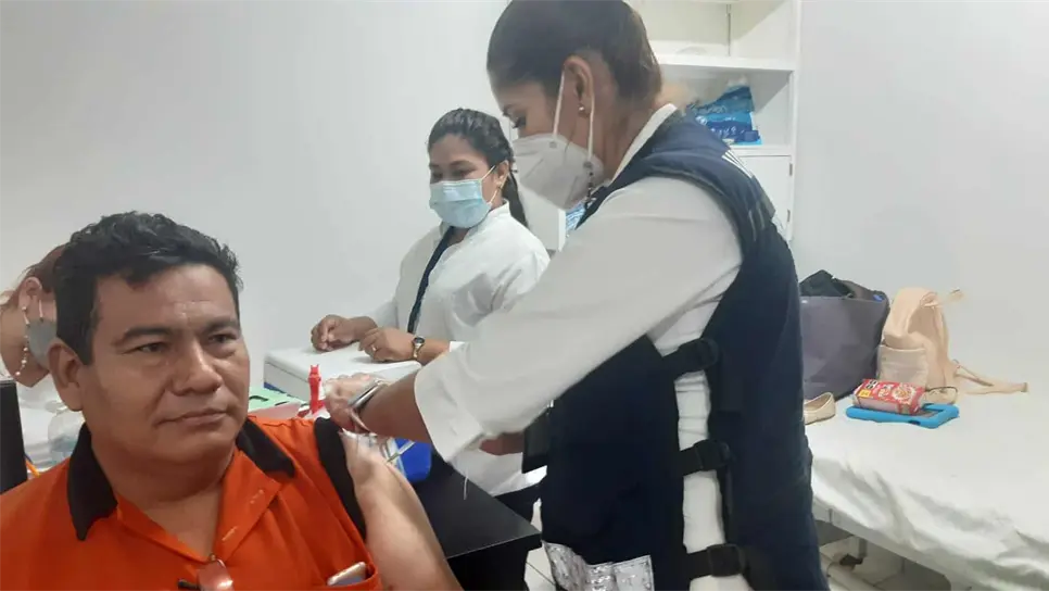 Instalan módulo nocturno de vacunación en la Alianza de Camiones de Mazatlán