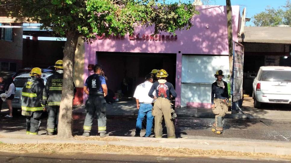 Fuga de gas provoca incendio en un domicilio de la colonia Emiliano Zapata, en Culiacán