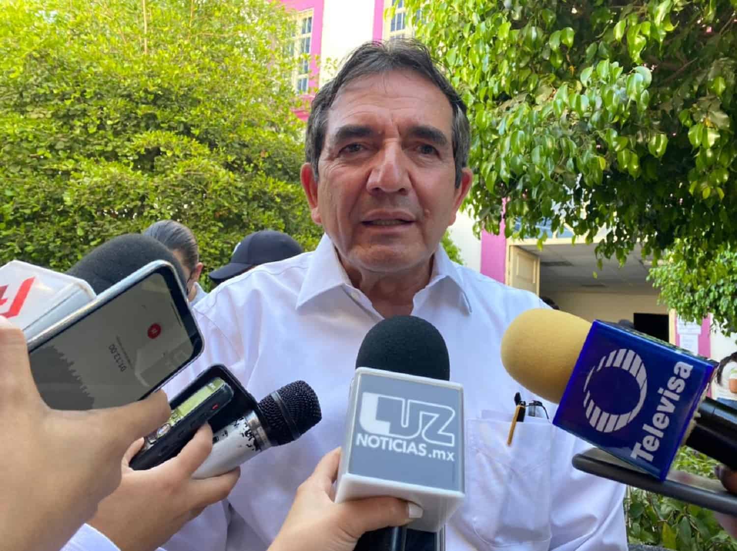 Cuén respalda a trabajadores del INSABI