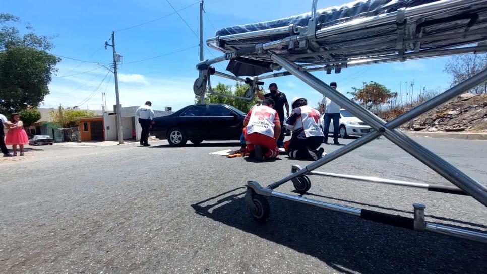 Choque de auto y moto frente a plaza de Barrancos deja un herido