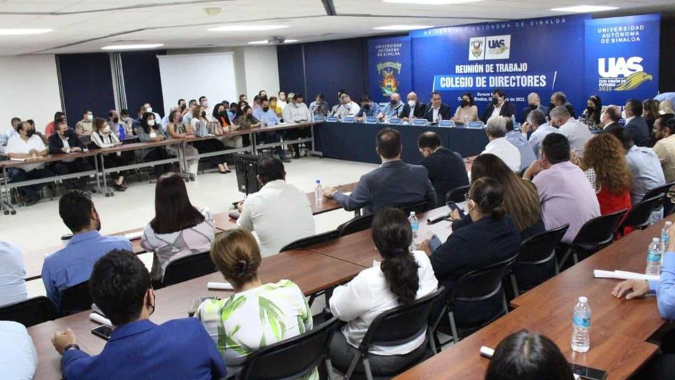 Encabeza el rector de la UAS una reunión de trabajo con directores