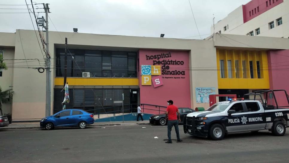 Niño de 6 años tropieza y se clava palo de madera en la mandíbula, en primaria