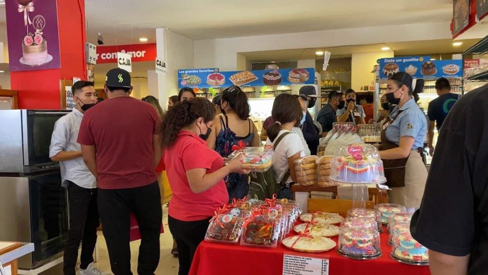 Pastelerías, llenas por Día de las Madres