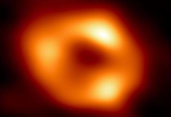 Desvelan la primera imagen del agujero negro en el corazón de la Vía Láctea