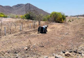 Guasavense resulta herido tras volcar en Álamo de los Montoya