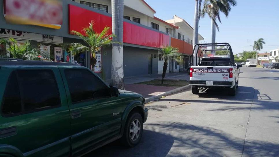 Sujeto amenaza a las empleadas de una tienda y se lleva 9 mil pesos