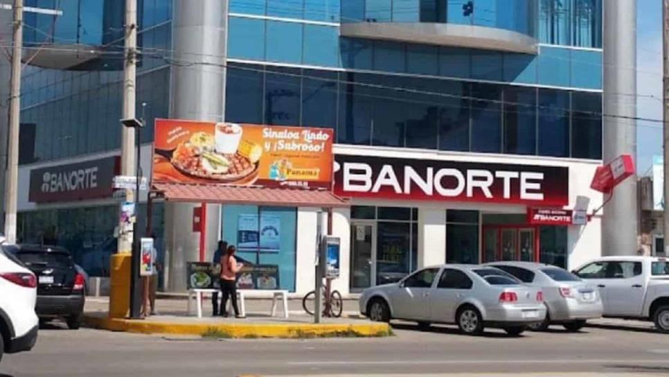 Hombres armados se meten a banco y asaltan a un cuentahabiente, en Mazatlán