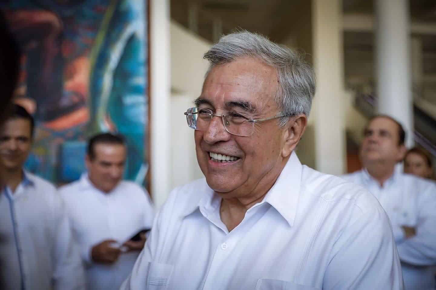 Recuerda Rocha su primer día de clases y felicita a los maestros en su día