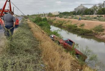 Hombre cae al canal Lateral 18 en Ahome y resulta ileso