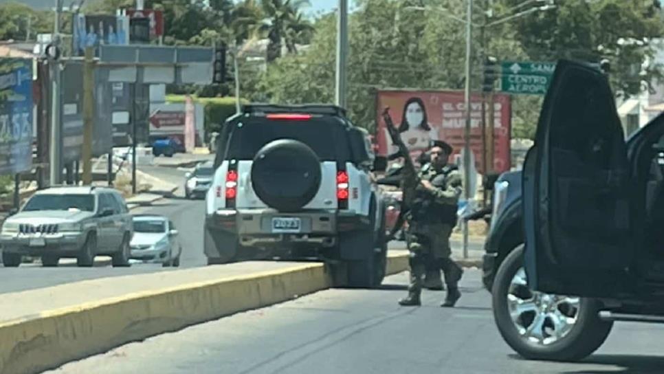 Al estilo «culiacanazo», hombres armados bloquean vialidades tras balacera en La Campiña