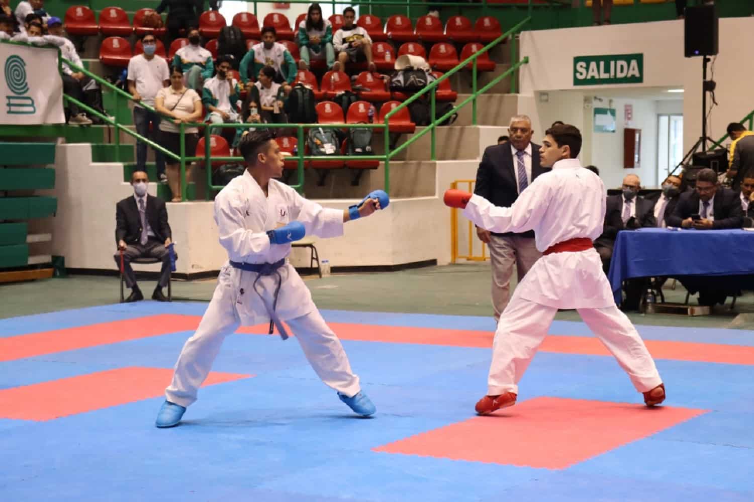 El sinaloense Manuel Angulo gana medalla de plata en kumite UACJ 2022
