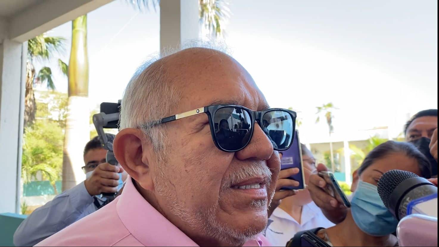 Anuncia «Químico» Benítez posibles cambios en su gabinete