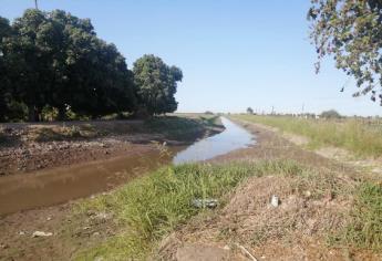 Vecinos del Flor Azul piden rehabilitación a planta de agua; sufren de la escasez del líquido