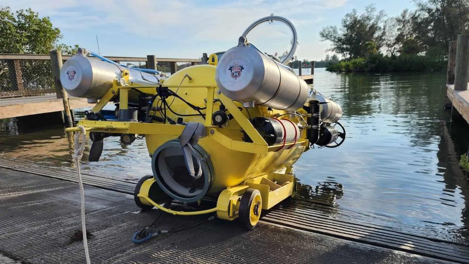 Tiemblen peces león, el submarino amarillo se acerca