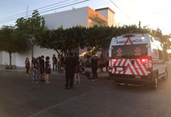 Motociclistas terminan atropellados en la colonia Nuevo Culiacán