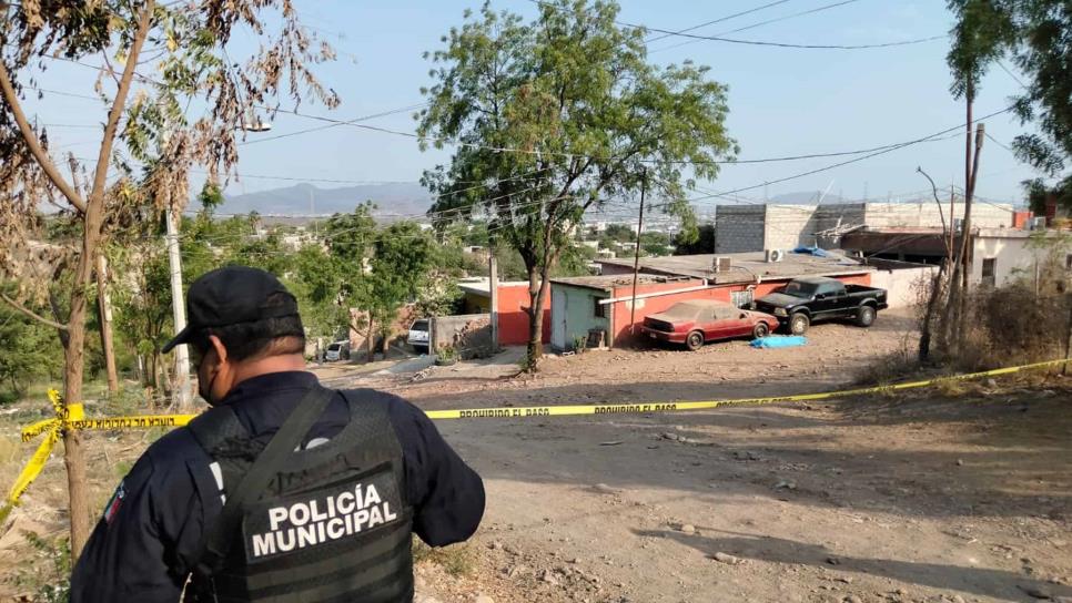 Gatilleros ejecutan a un hombre en calles de la colonia Lomas del Magisterio, en Culiacán