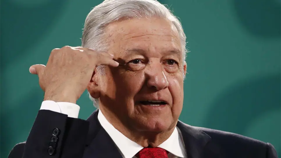 López Obrador promete un plan energético «sorprendente» tras charla con Kerry