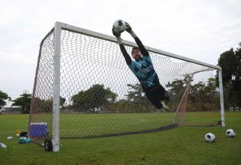 Ocho jóvenes de fuerzas básicas entrenan con Mazatlán F.C.