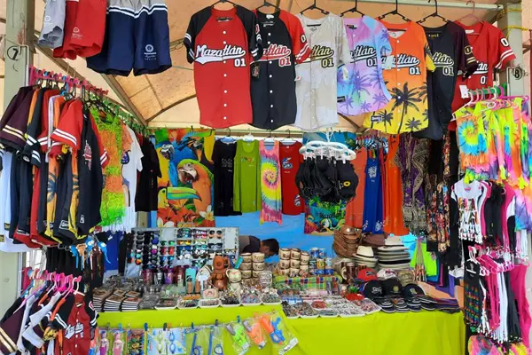 Comerciantes de Mazatlán, preocupados ante quinta ola de Covid-19 Comerciantes de Mazatlán, preocupados ante quinta ola de Covid-19